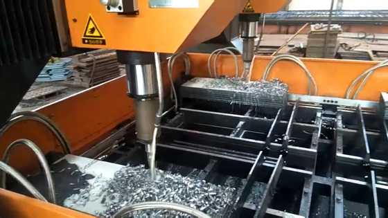 Шпиндель двойника CNC машины передвижной плиты фланца металла сверля