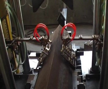Машина для сгибания с помощью нагрева CNC для углов и плит, модель HQ200?? 600