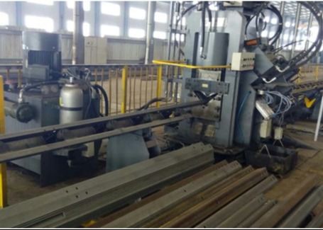 Высокоскоростная автоматическая CNC гидравлическая перфорационная маркировка режущая машина 3 CNC оси угловое бурение стальной соединительной пластины для связи