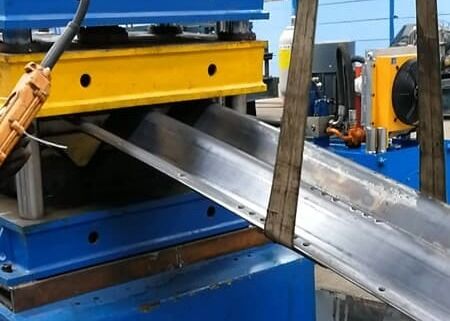 Линия формовки гофрированных пластин Model DFCP150 с функцией пробивки отверстий