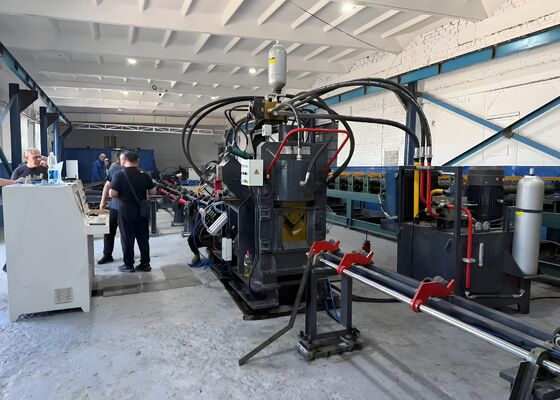 Φ26х20мм Максимальное прокалывание Промышленная CNC угловая прокалывающая машина с автоматической маркировкой