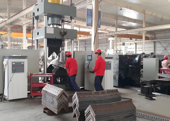 3-осевая CNC-нагревательная изгибающая машина для угловой пластины с гидравлическим управлением